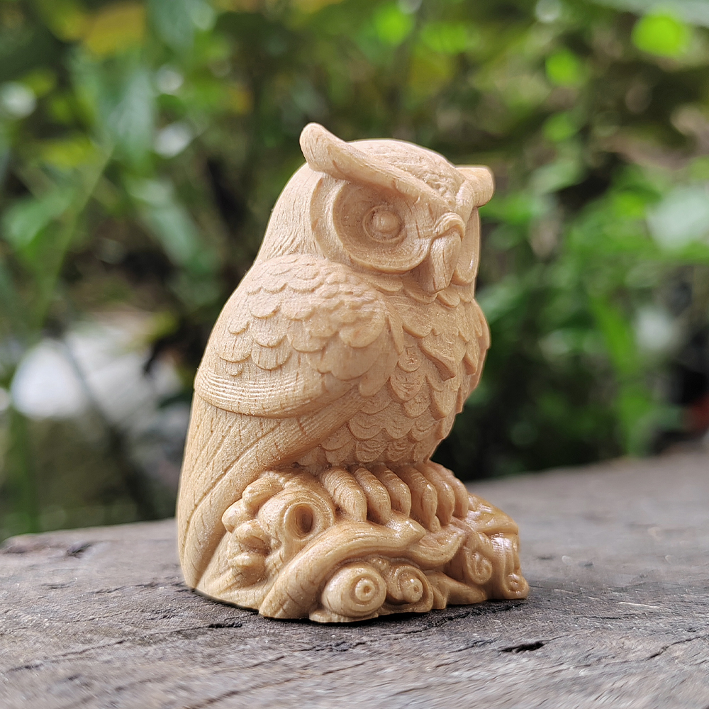 1.8 Inch Owl Figurine on a Woo - Home Office Login reseña y precio